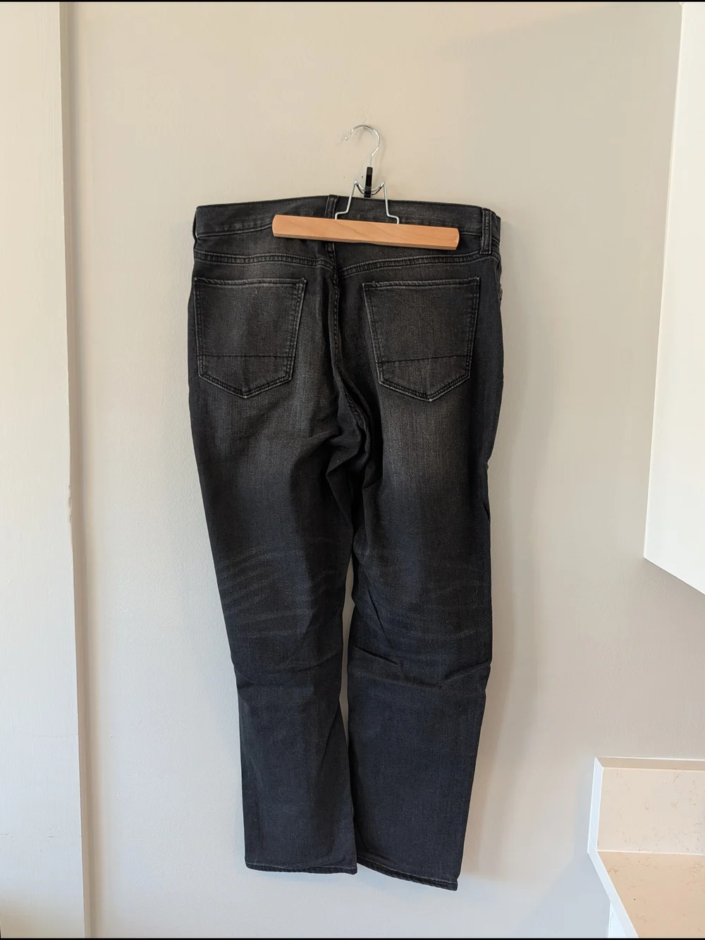 Banana Republic 34x30 Men's Black Washed Travel  Jeans